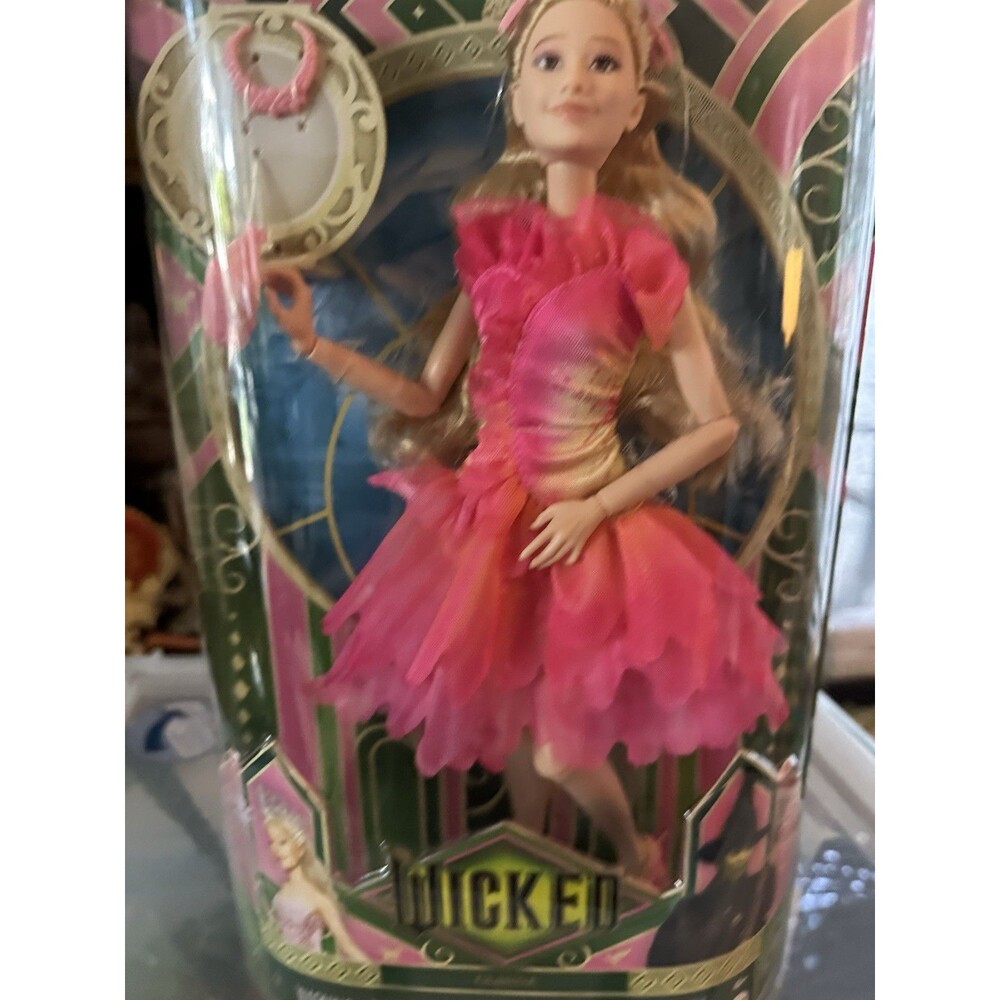 Wicked Barbie - Glinda Deluxe -- Mattel